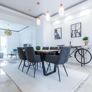 Apartment Corvinus Smart With Beautiful View, Budapest