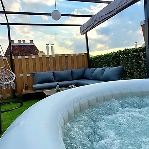 Apartment A+ Downtown, Budapest