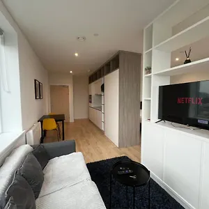https://london-heathrow-airport-apartment.brighton-hotels-england.com